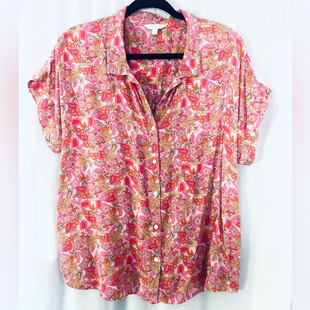 Lucky Brand pink floral top. Size L